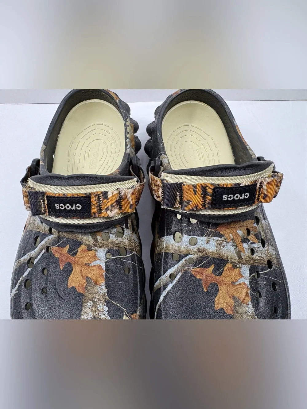 Crocs Men’s Echo Clogs in the Realtree Edge-Size: 8(M), 10(W)-Color: Camouflage.